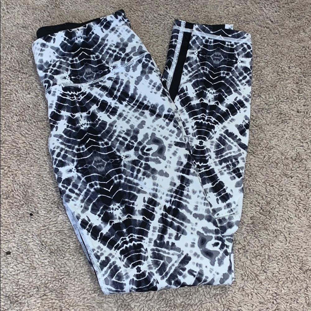 Victoria’s Secret leggings- size Small